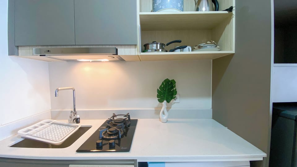 Basic Studio | Private kitchen | Fridge, stovetop, rice cooker