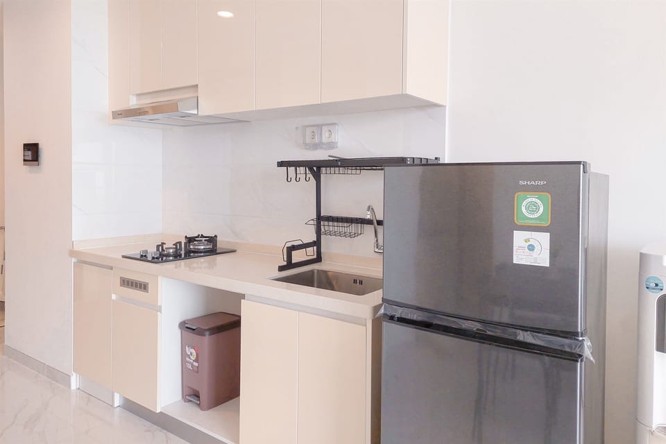 Apartment | Private kitchen | Fridge, stovetop, electric kettle, rice cooker