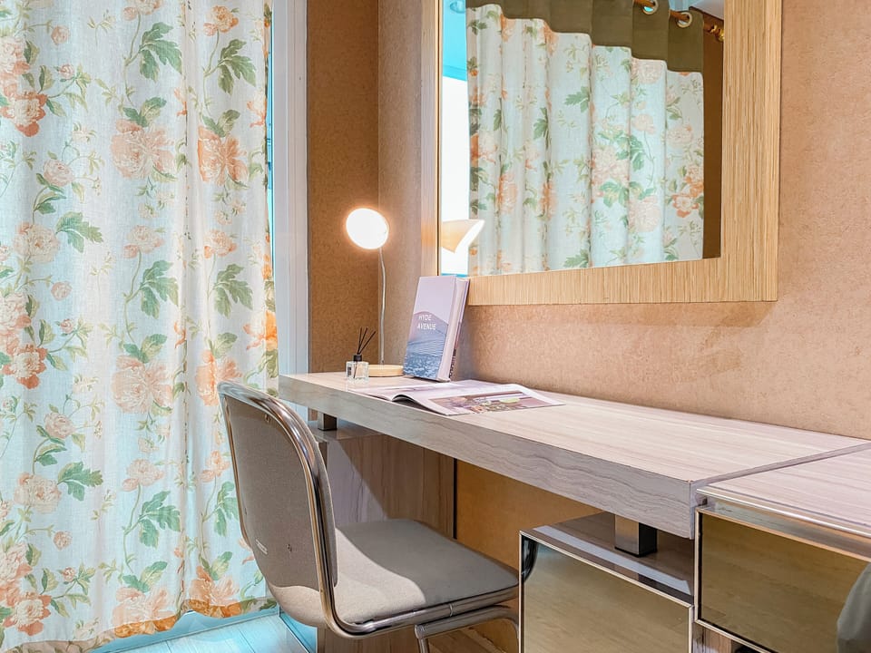 Studio | Desk, free WiFi