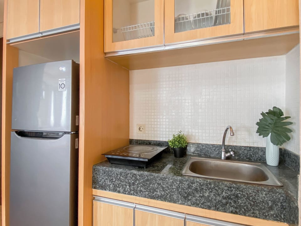 Studio | Private kitchen | Fridge, stovetop, electric kettle, rice cooker