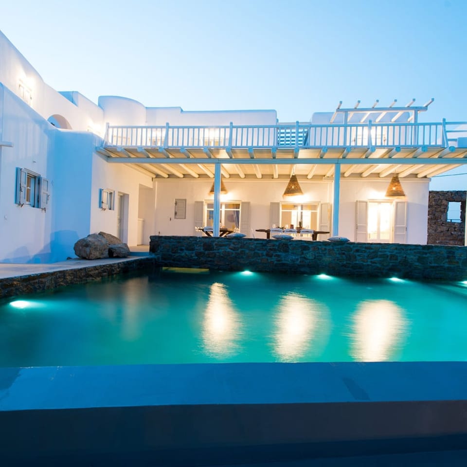 House, Smoking | 12 bedrooms, high-speed internet