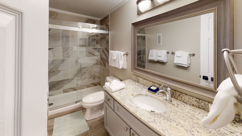 Sink, Sink Faucet, Home Decor, Rug, Indoors
