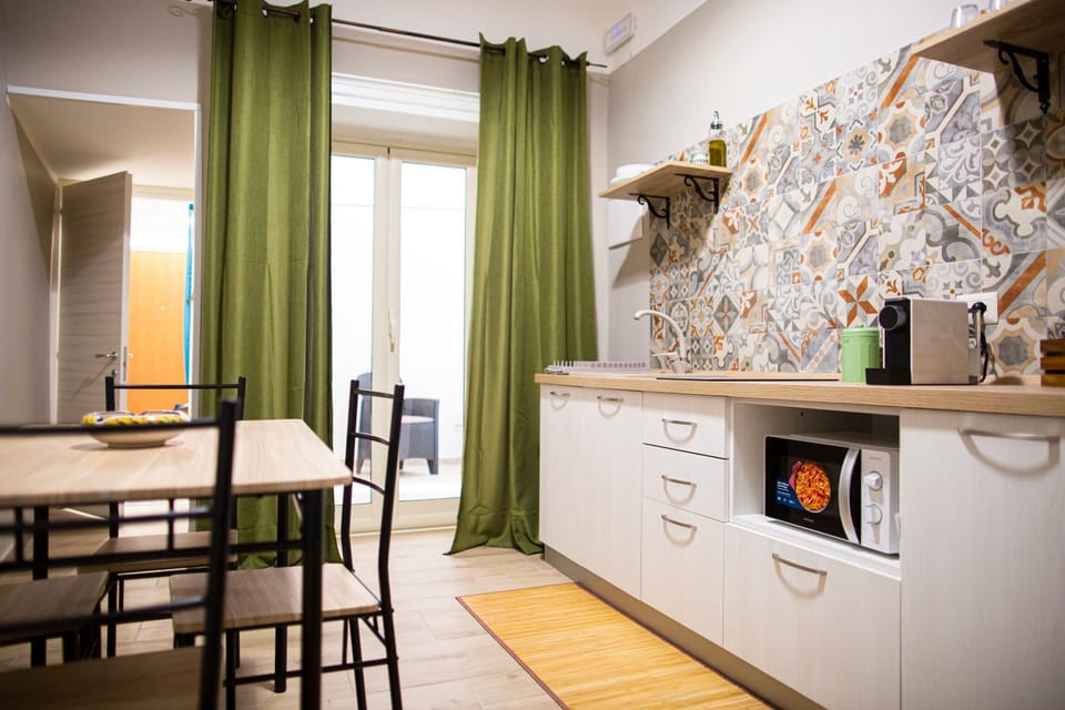 House | 3 bedrooms, desk, Internet