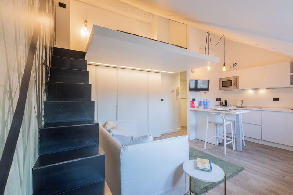 City Studio | Living area | 35-inch TV with digital channels