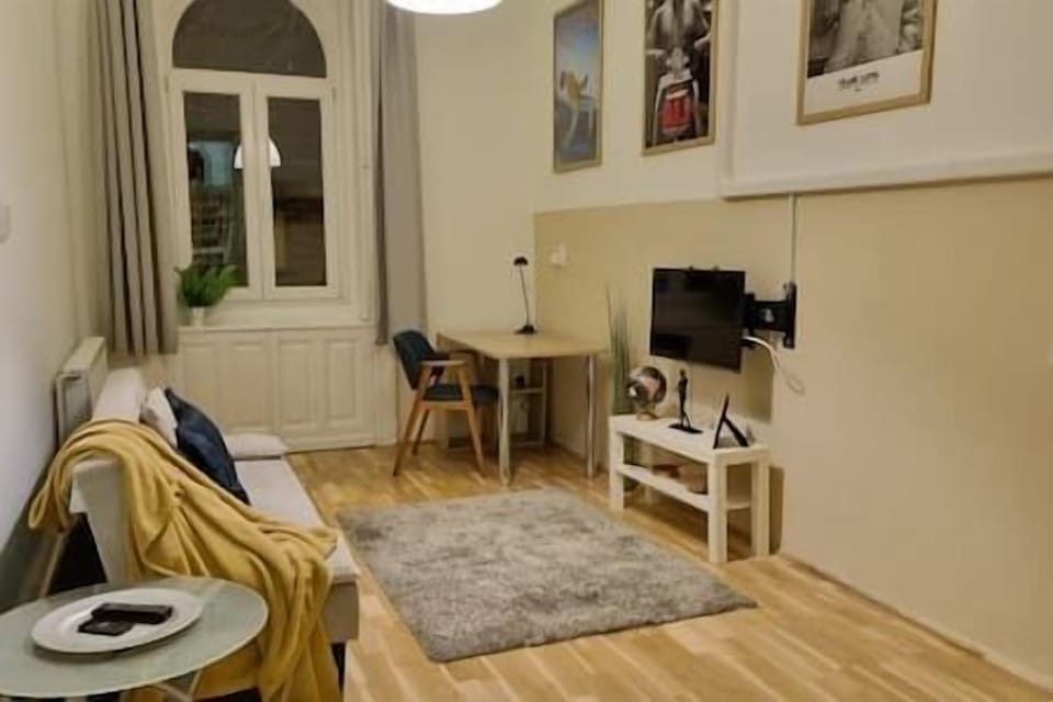 Living room (2)
