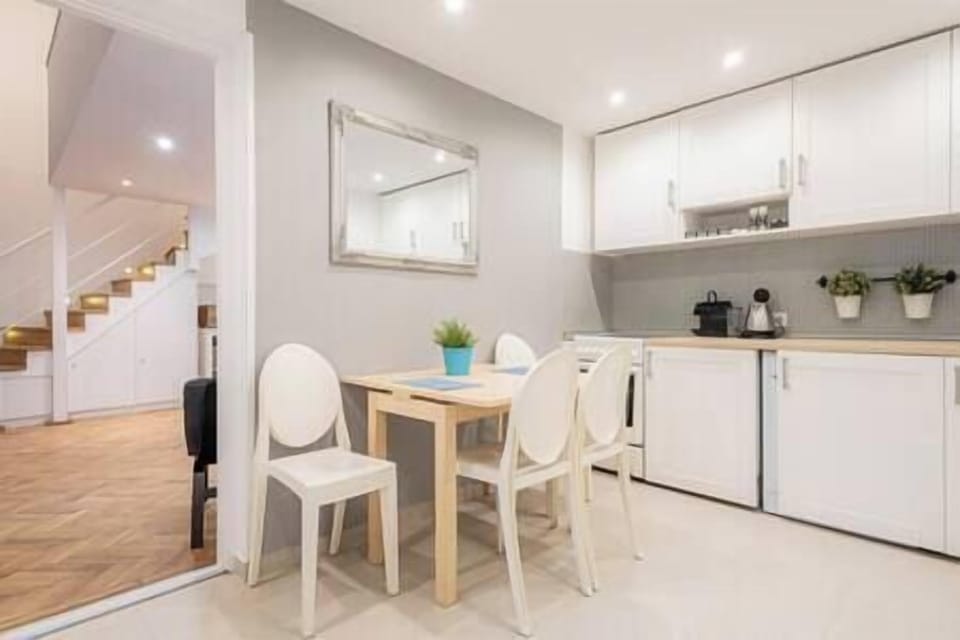 Kitchen (2)