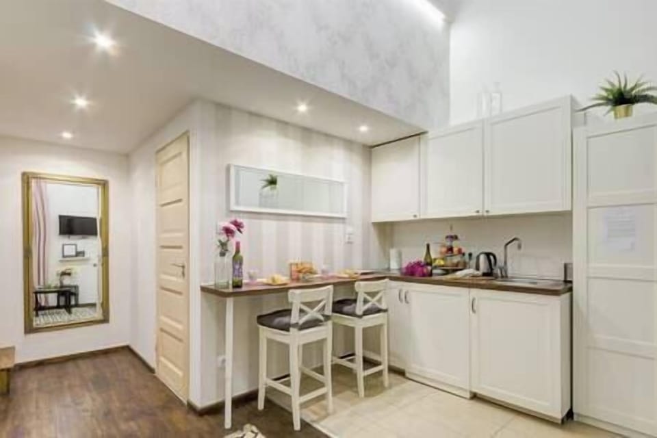 Kitchen (2)
