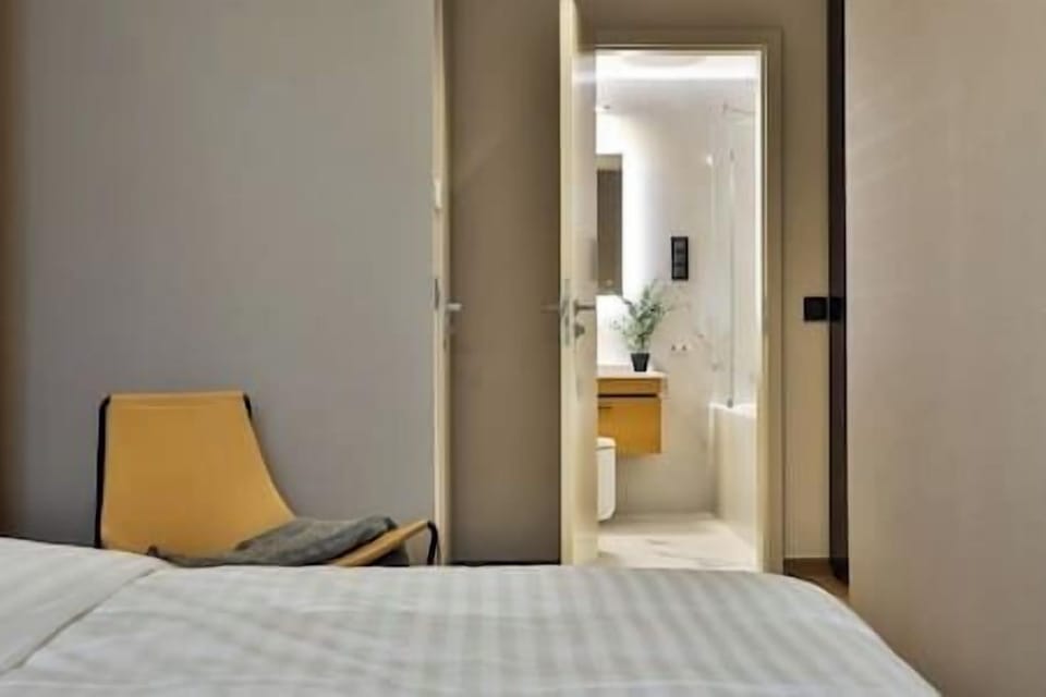 Bedroom2 (3)