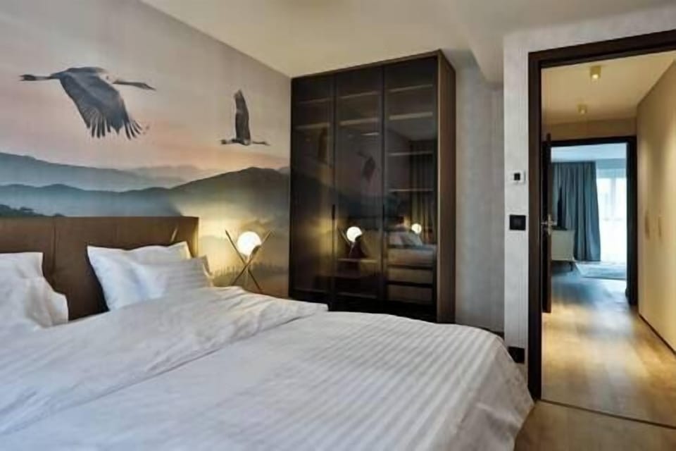 Bedroom1 (2)