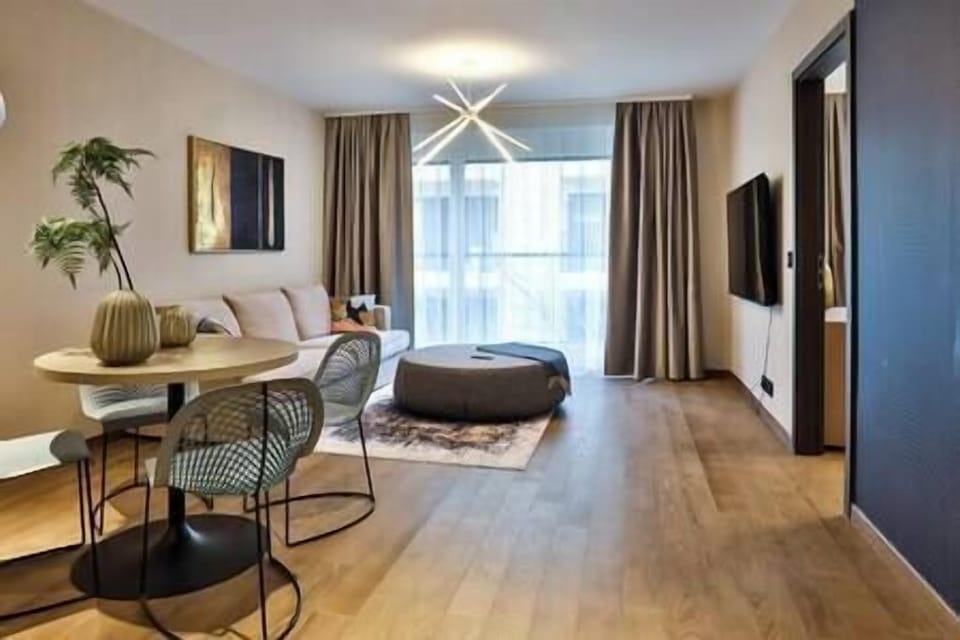 Living room (2)