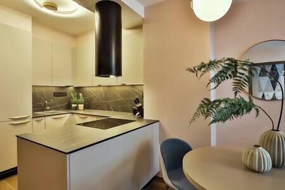 Kitchen (2)