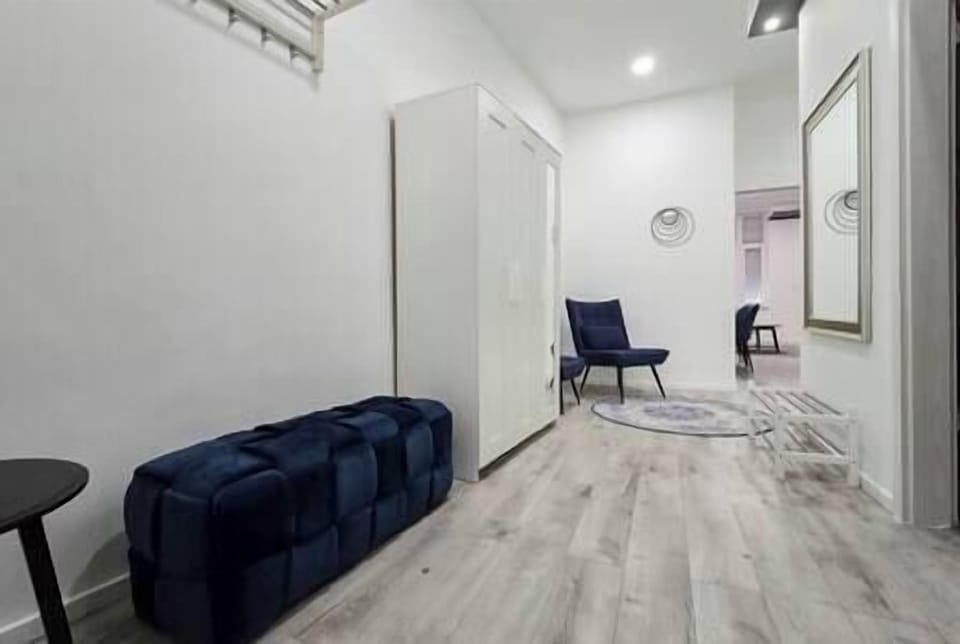 Entry (2)