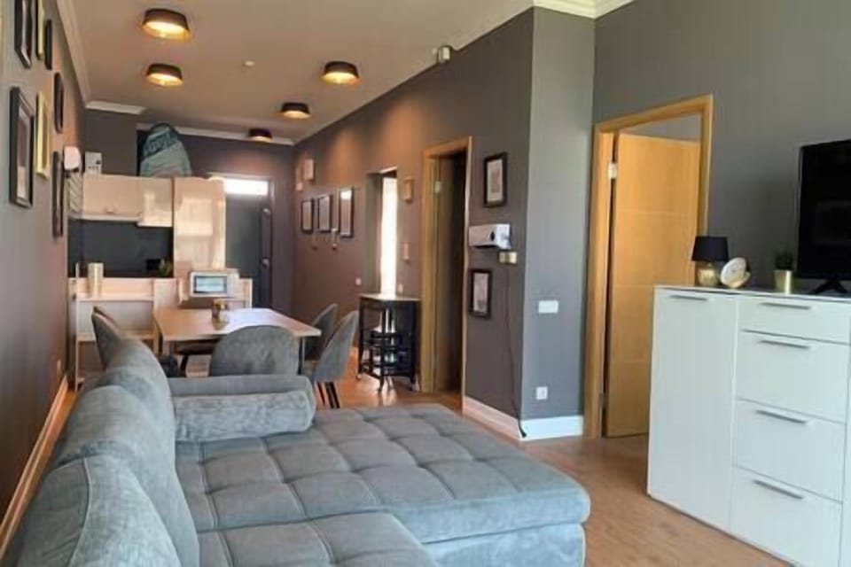 Living room (2)