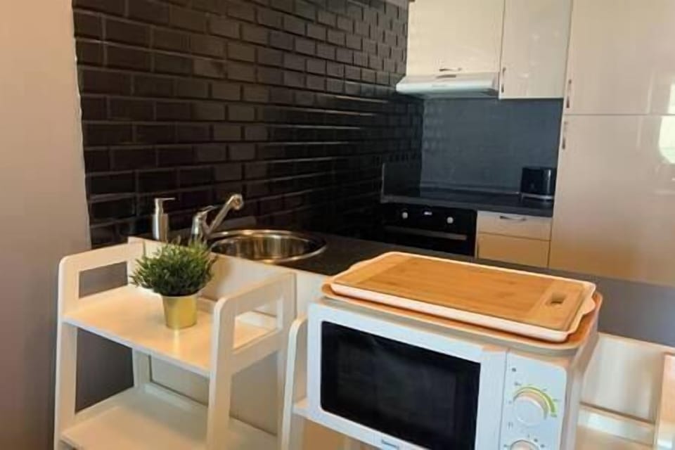 Kitchen (2)