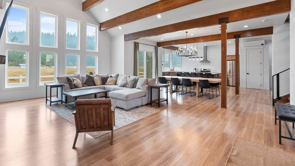 Open Concept Main Floor