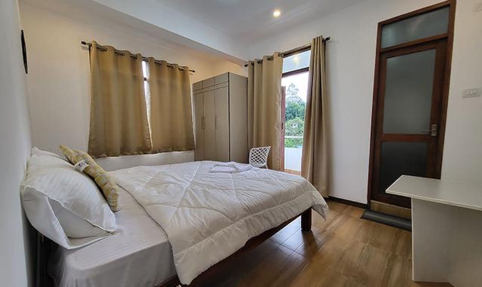 Egyptian cotton sheets, premium bedding, in-room safe, free WiFi