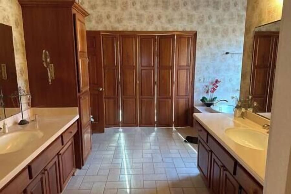 Master Bedroom suite