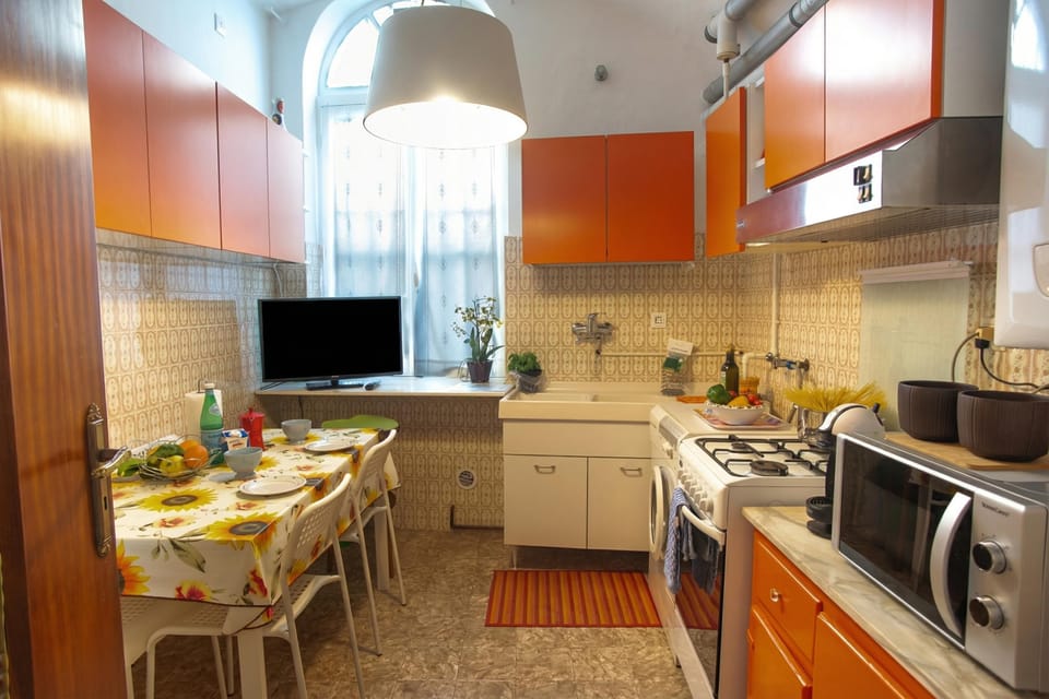 Kitchen and dining area