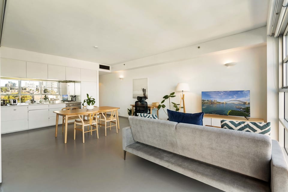 House | 1 bedroom, desk