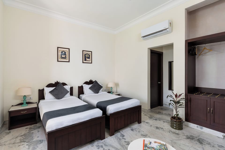 Luxury Suite | Premium bedding, rollaway beds, free WiFi, bed sheets