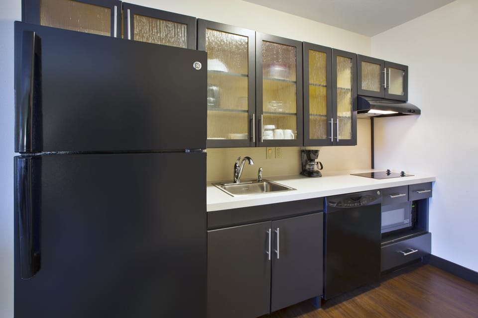 Studio Suite, 1 Queen Bed, Accessible (Communication Accessible) | Blackout drapes, soundproofing, iron/ironing board, cribs (free)