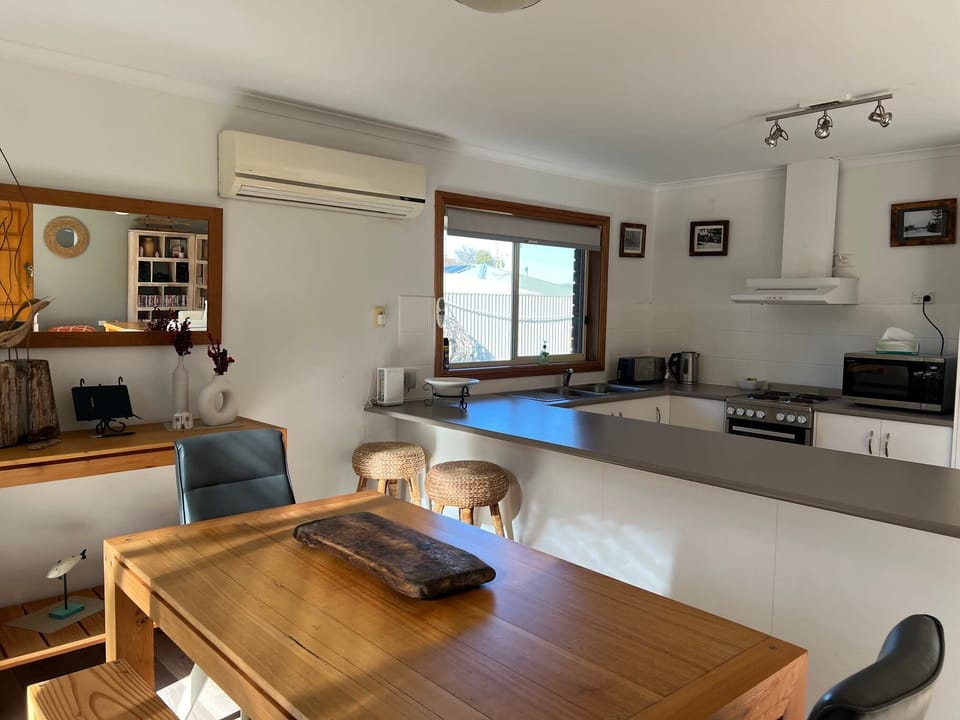 Lazy Sails Port, Robe Getaways, Robe Accommodation