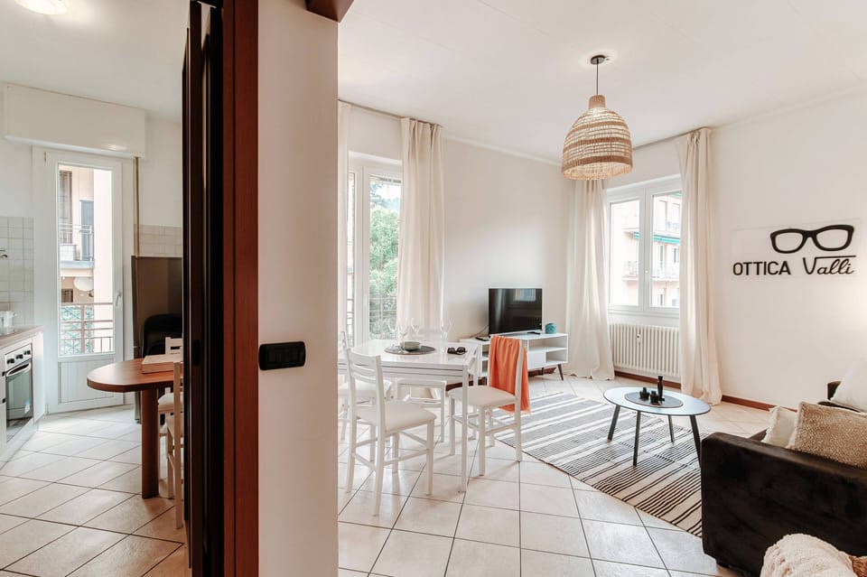 Apartment, Balcony | Living area | 30-inch TV with digital channels