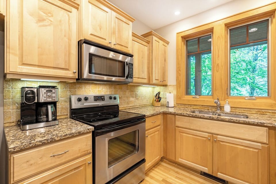 Kitchen--- Granite Counter-tops, Stainless Steel