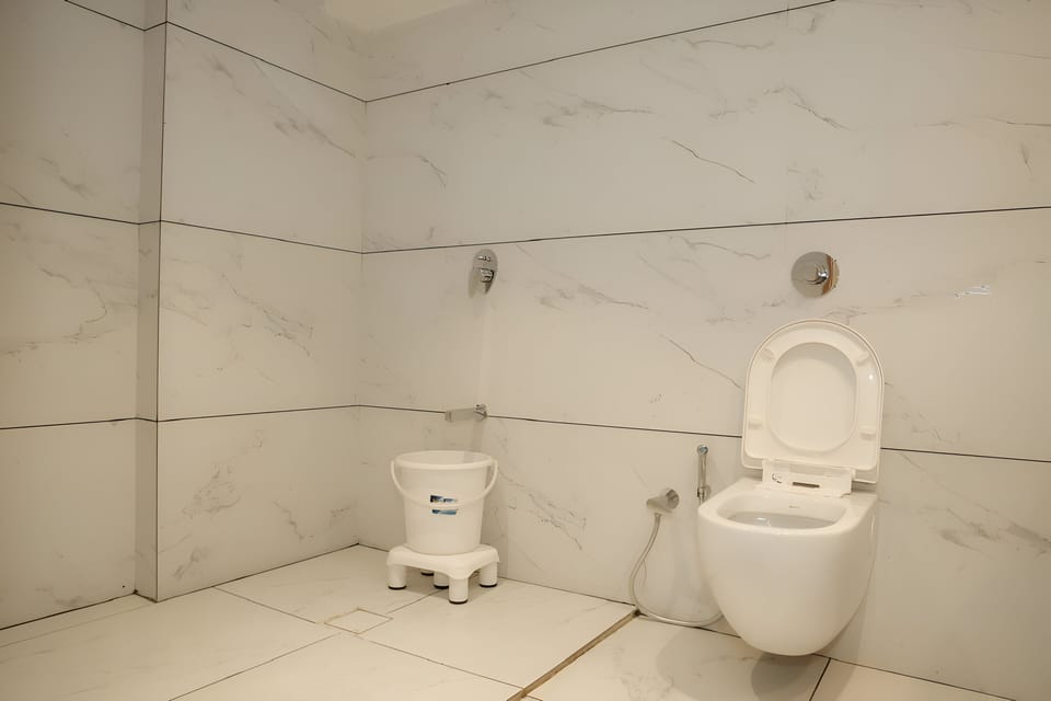 Deluxe Room | Bathroom