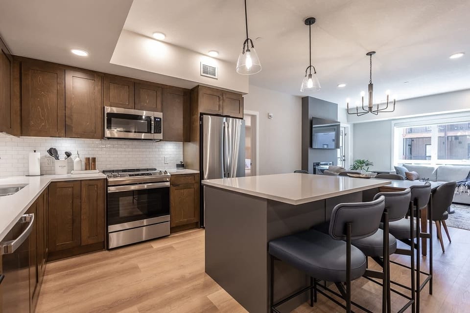 Well equipped kitchen with all of the essentials