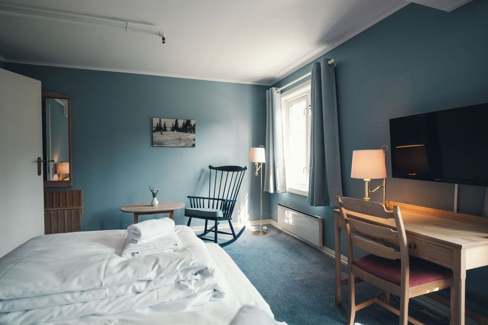 Deluxe Double Room | WiFi (free), bed sheets