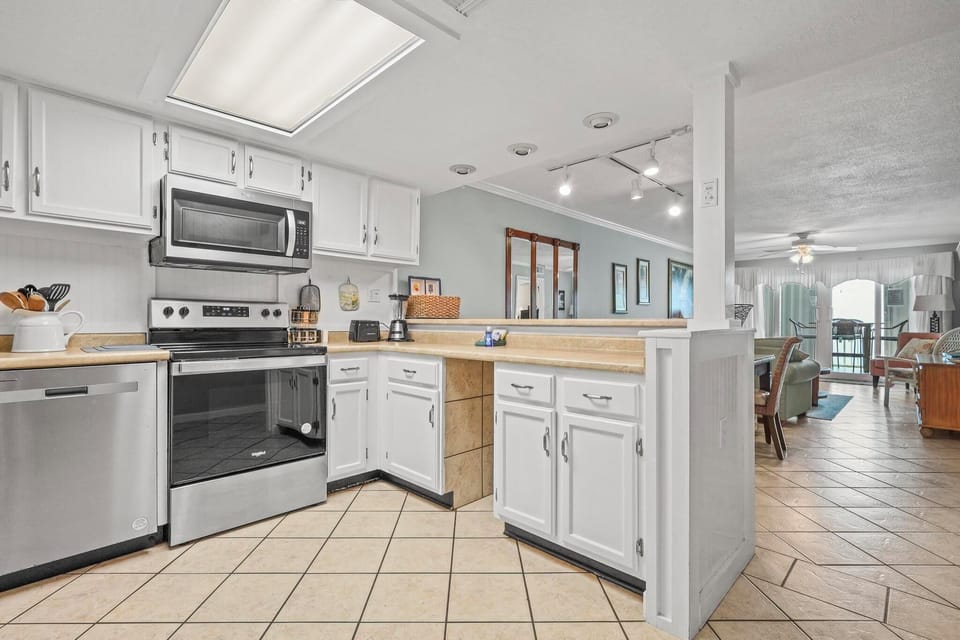 Castaways 4A Kitchen Area