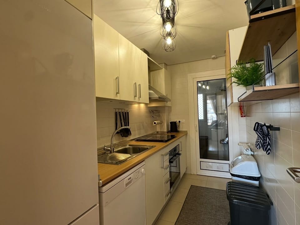 Apartment | Private kitchen | Fridge, microwave, oven, stovetop