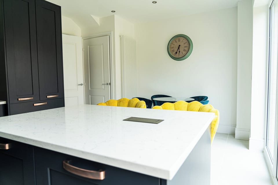 Superior House, Patio, Hill View | Private kitchen | Electric kettle