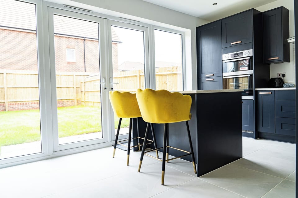 Superior House, Patio, Hill View | Private kitchen | Electric kettle