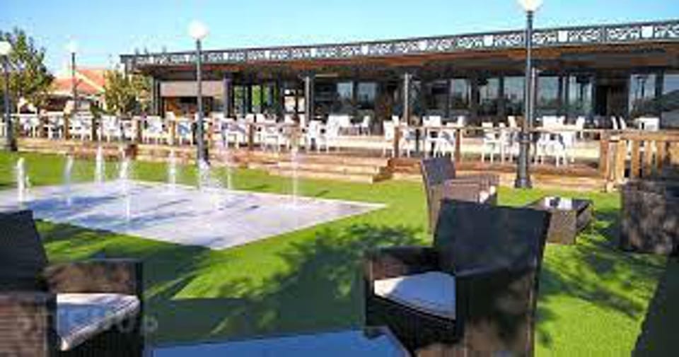 Apartment | Outdoor dining