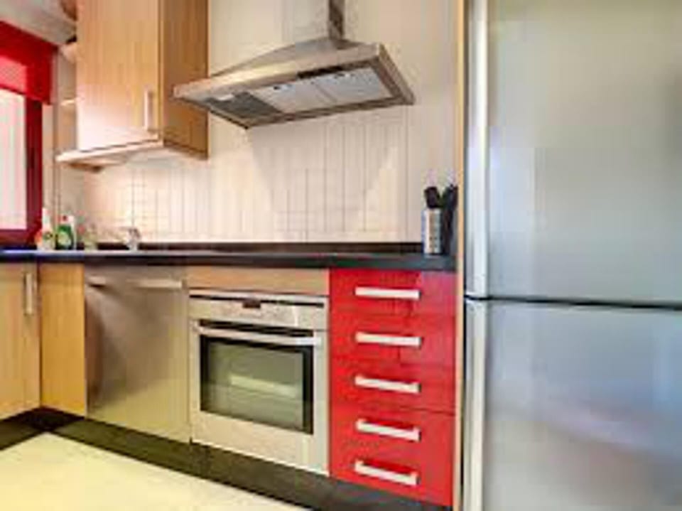 Apartment | Private kitchen | Fridge, microwave, oven, stovetop