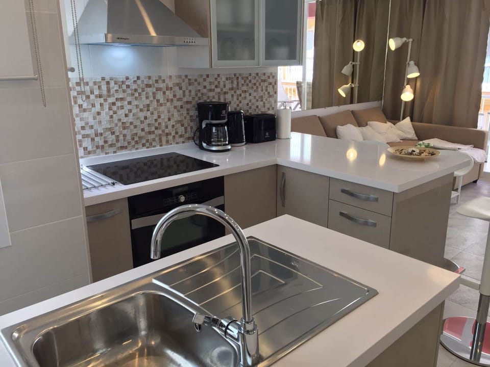 Apartment | Private kitchen | Fridge, microwave, oven, stovetop