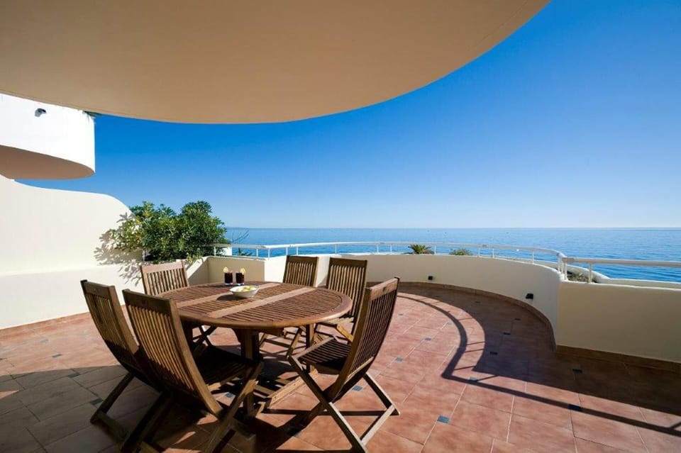 Apartment | Outdoor dining