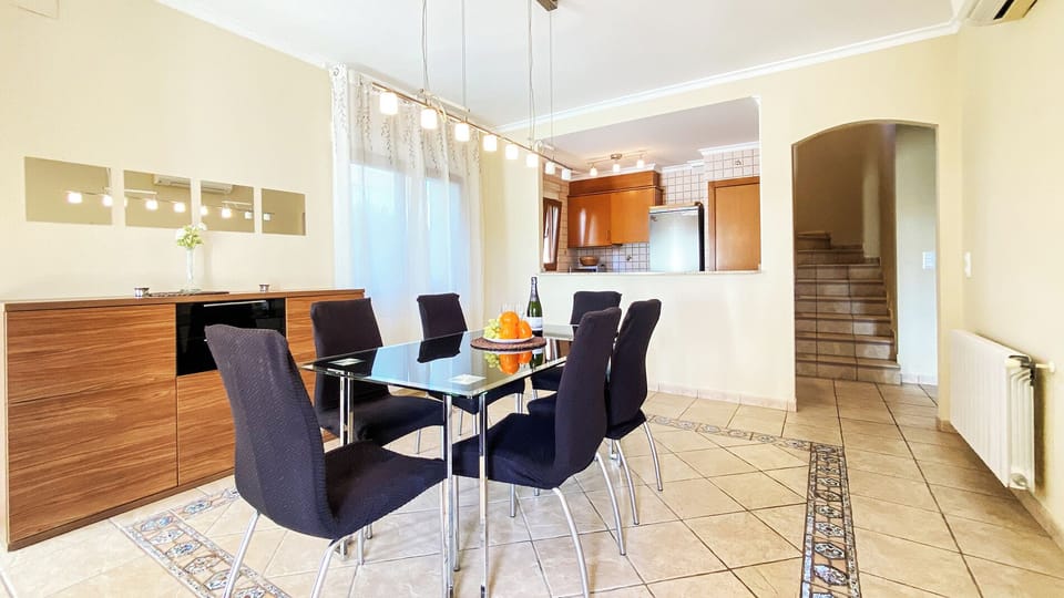 Villa | Dining