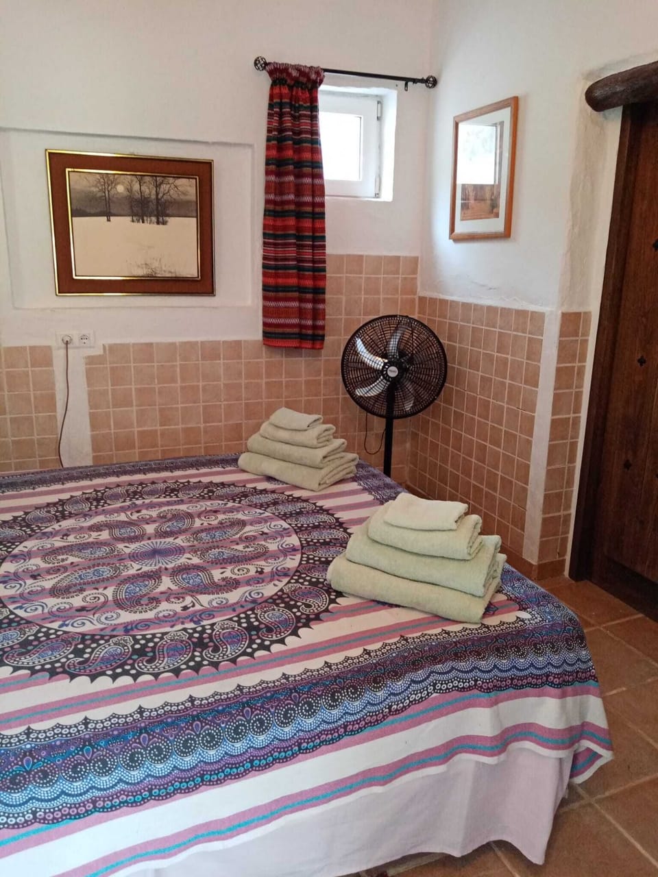 Cabin | 3 bedrooms, iron/ironing board, WiFi (free), bed sheets