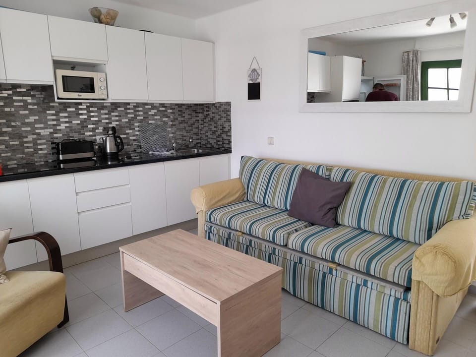 Apartment | Living area | TV