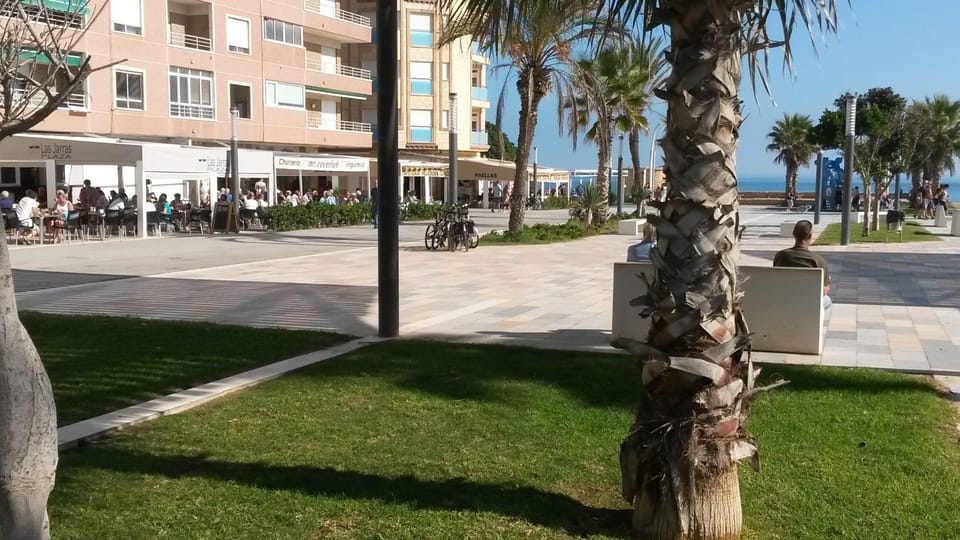 Lovely Apartment Near the Beach in Sunny La Mata Apartment in Torre La Mata