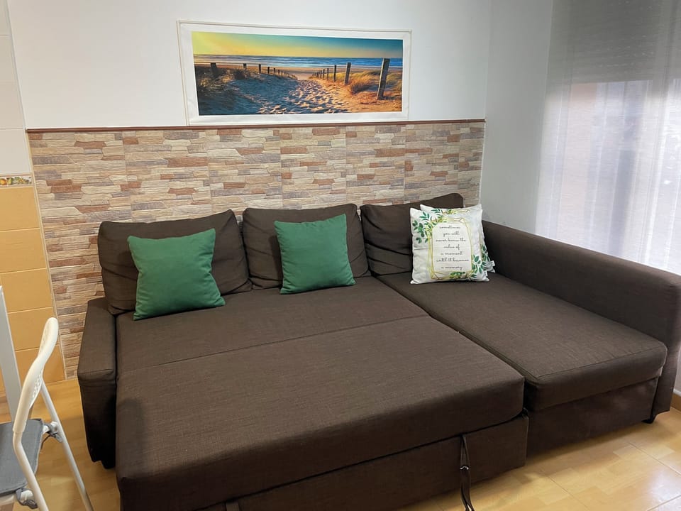 Apartment | Living area | TV