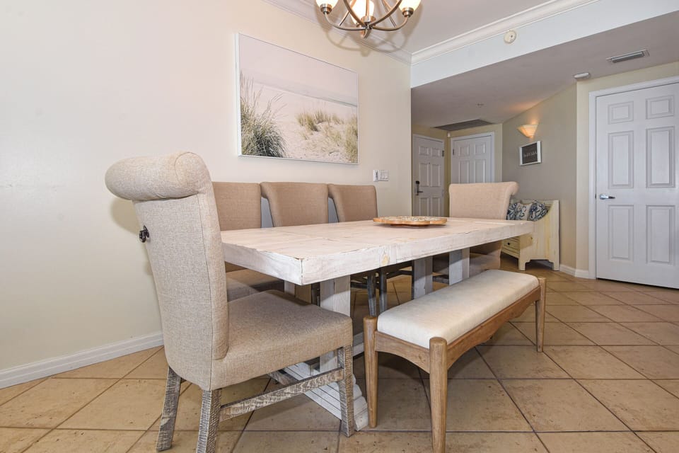 Silver Shells St. Croix 901 - Dining Area Seats Six