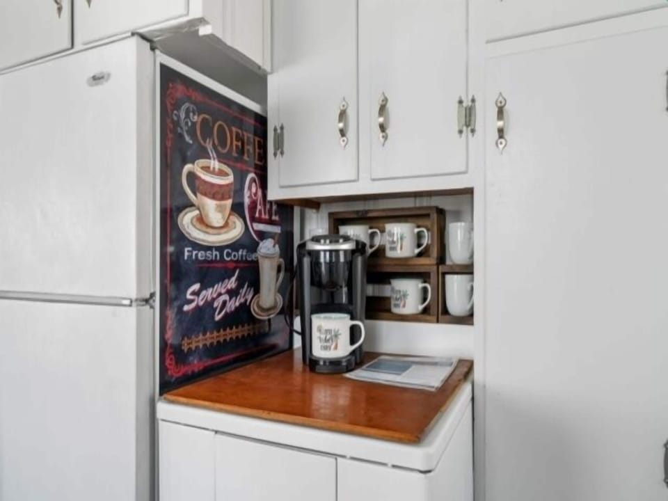 Villa, 2 Bedrooms | Private kitchen | Coffee/tea maker