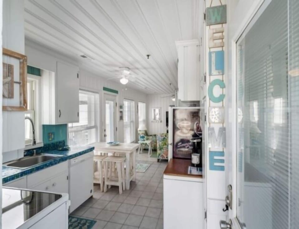 Villa, 2 Bedrooms | Private kitchen | Coffee/tea maker
