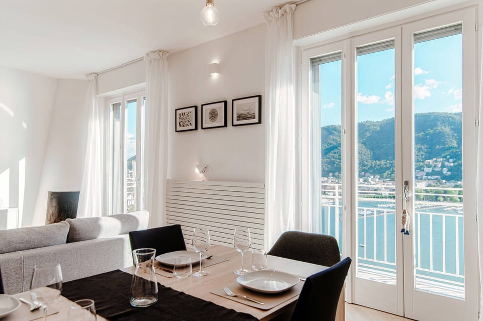 Apartment, Balcony, Lake View | Dining room