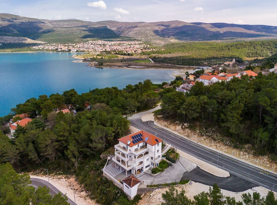 Guest House Stipanovi Dvori Bed and Breakfast in Zadar County