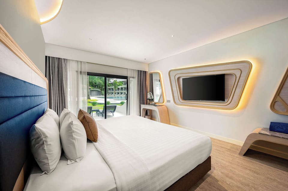 Amora Ocean | Minibar, in-room safe, desk, free WiFi